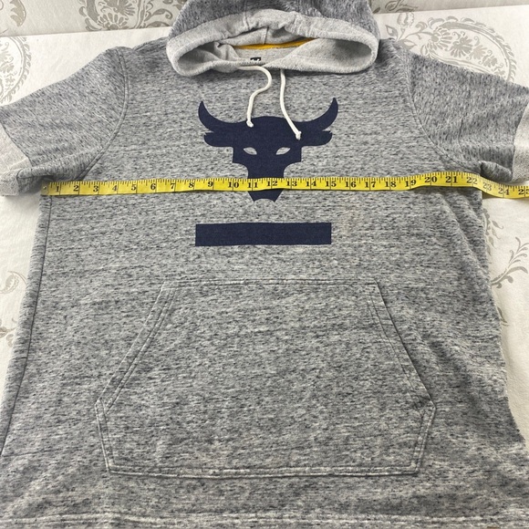 Under Armour × Proiect Rock French
Terry Short Sleeve Hoodie Size LG - Picture 3 of 8